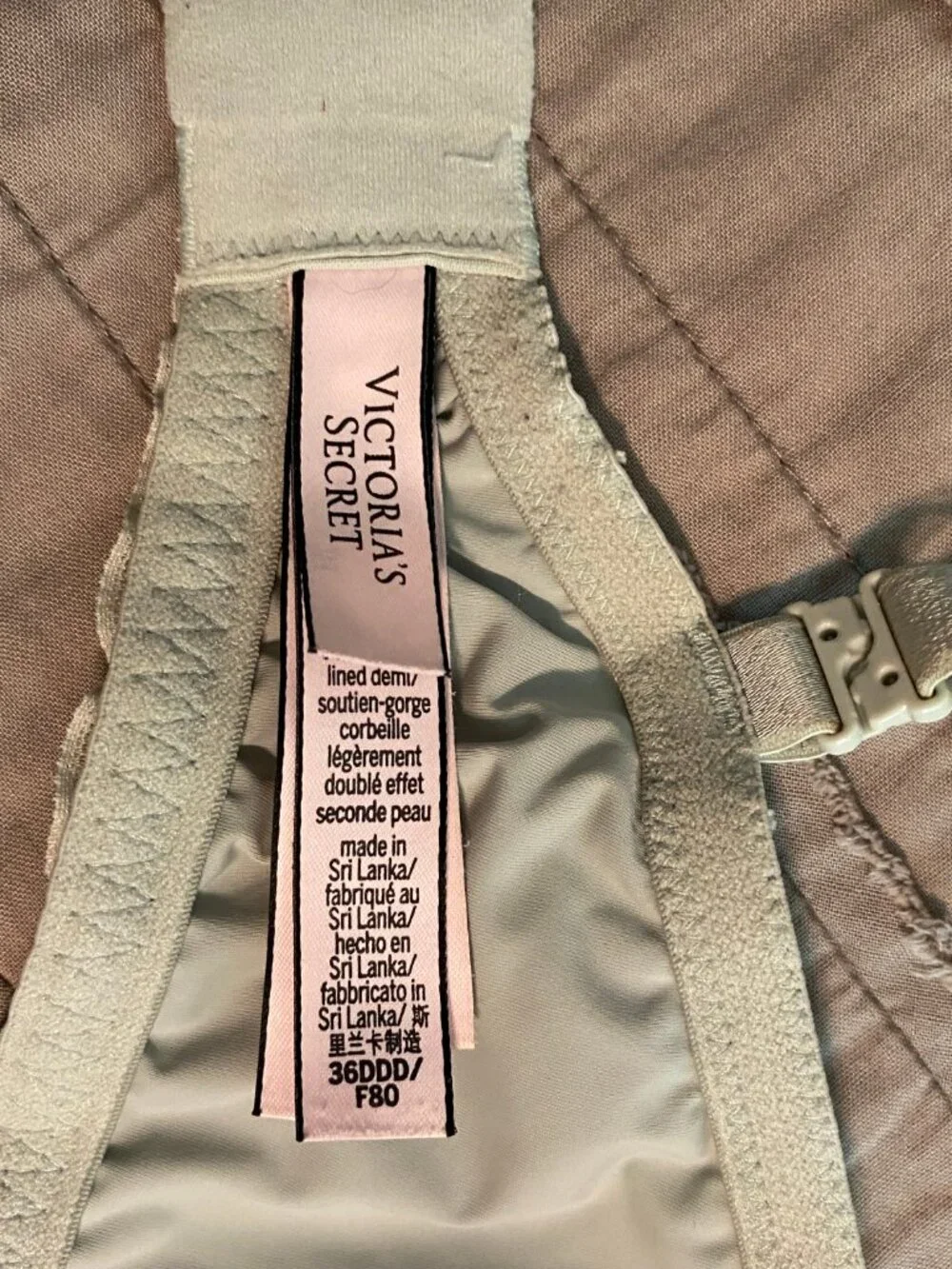 Victoria’s Secret - 36DDD - Lightly Lined T-Shirt Demi Bra - Pale Green Lace